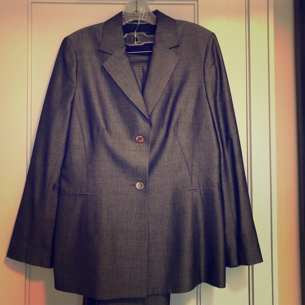 Anne Taylor grey pantsuit with wide legged pants